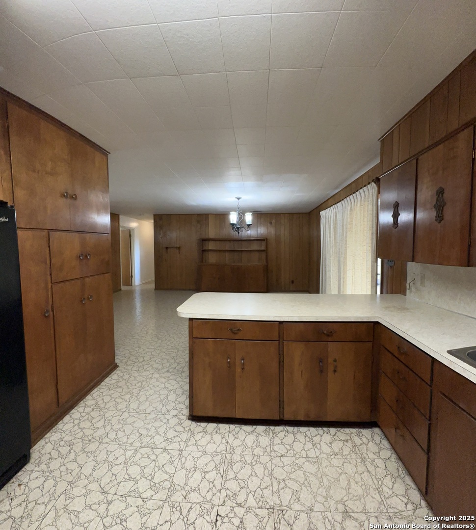 779 Main Street Utopia, TX 78884 - Photo 13 of 22 a spacious bathroom with a sink and a mirror