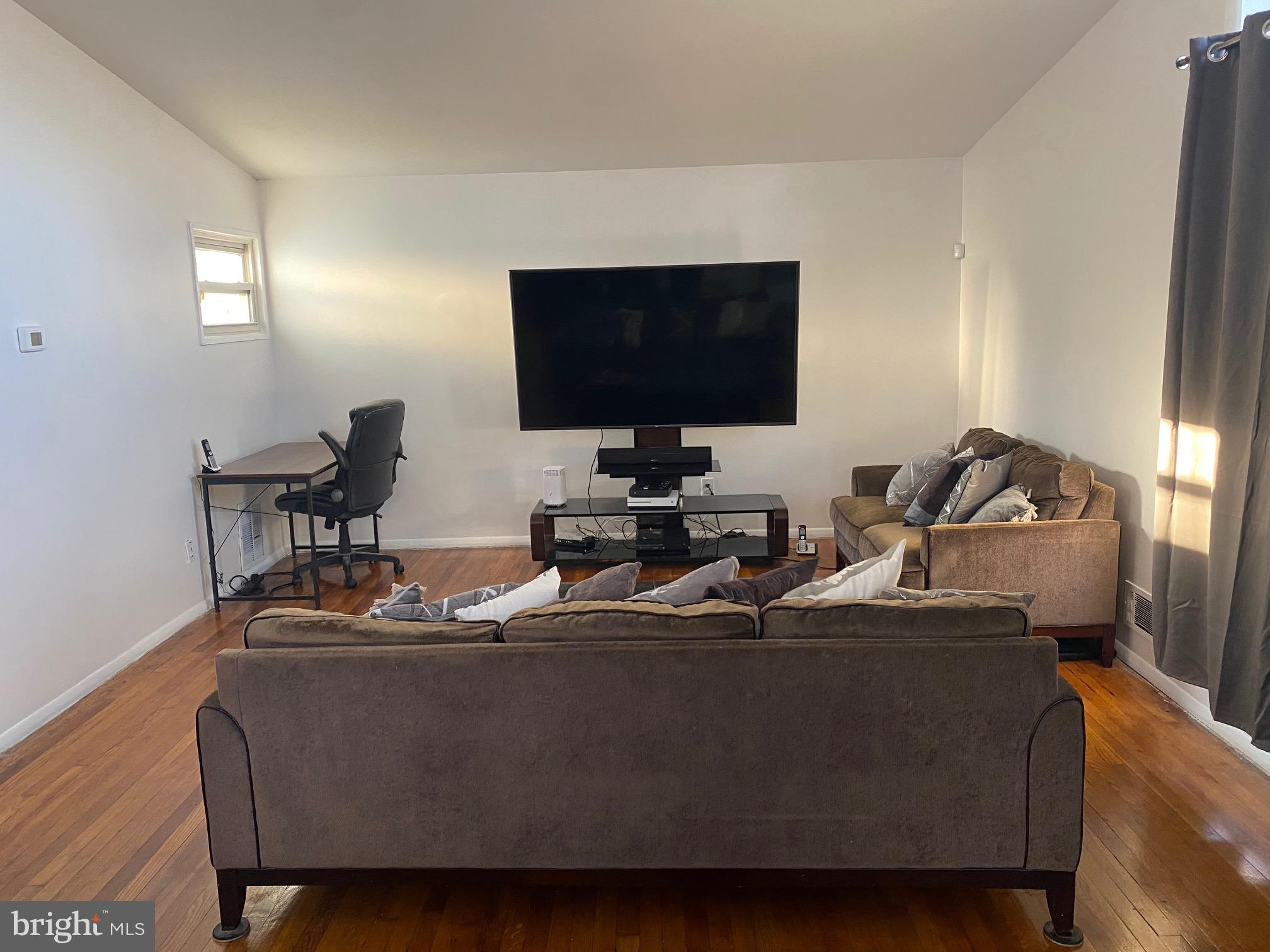 5509 Old Court Road Baltimore, MD 21244 - Photo 8 of 25