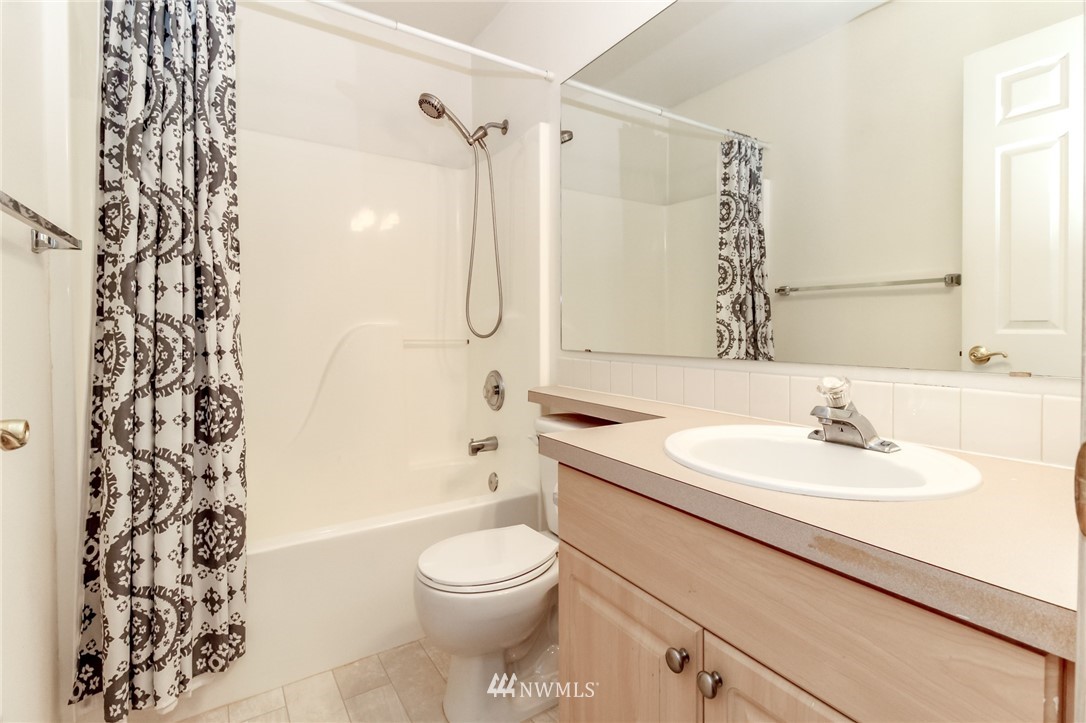 821 Sunset Boulevard Northeast, Unit C2 Renton, WA 98056 - Photo 22 of 26 Gallery Image 22