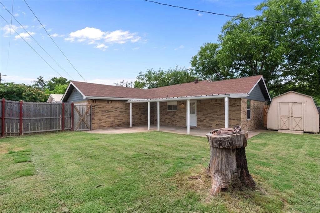 Backyard w/Wood Privacy Fence [virtual edit]