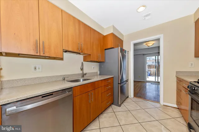 $2,850 | 17707 Amity Drive, Unit 1D, Gaithersburg, MD 20877