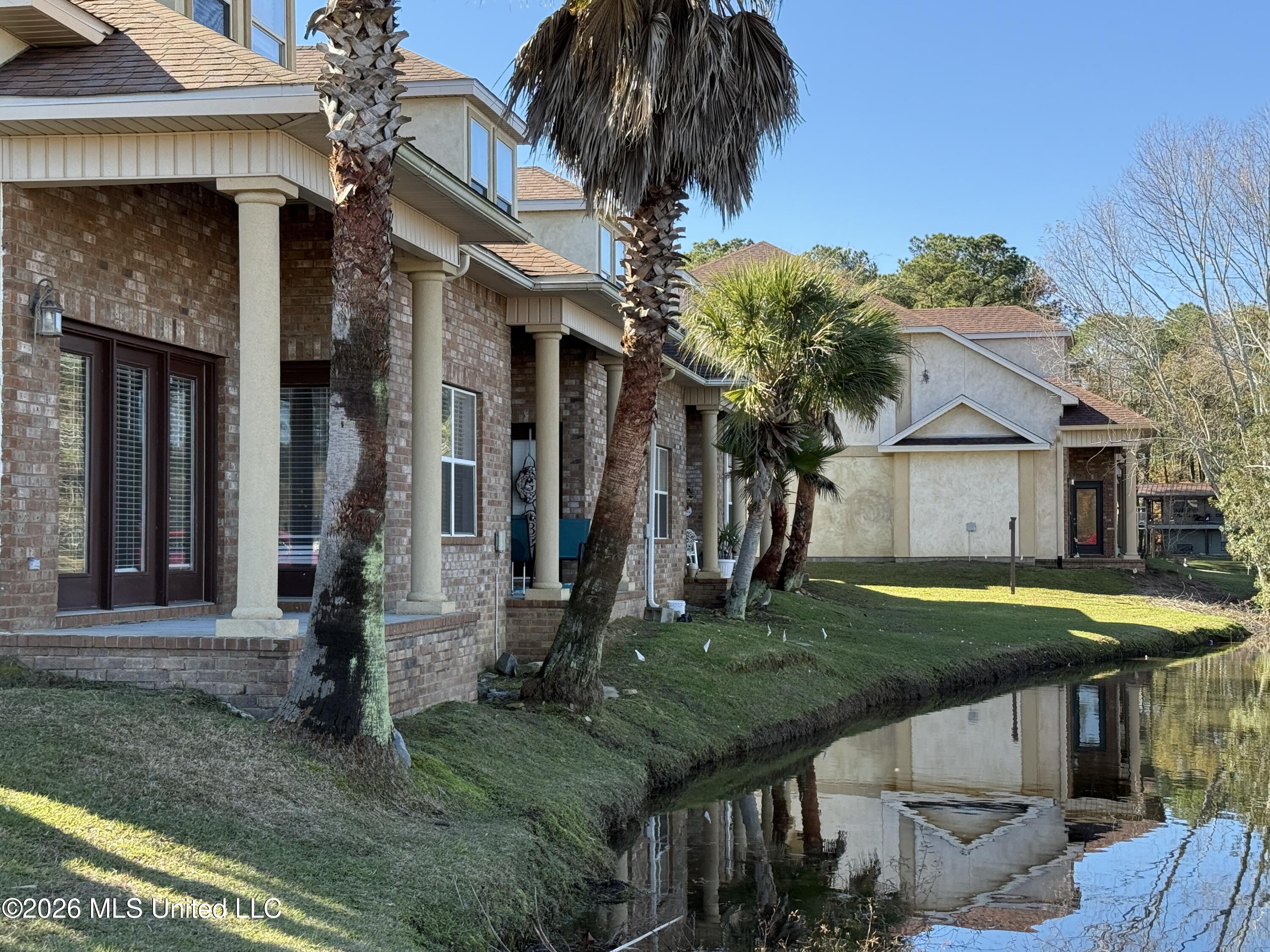 212 Capri Place, Unit 212 Ocean Springs, MS 39564 - Photo 1 of 44 Lakeview