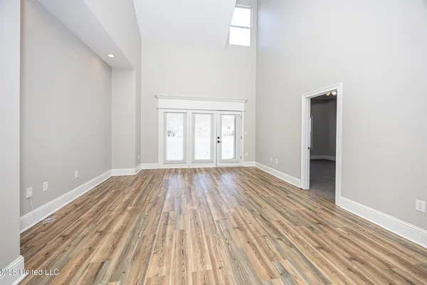 $690,000 | 212 Capri Place, Unit 212, Ocean Springs, MS 39564