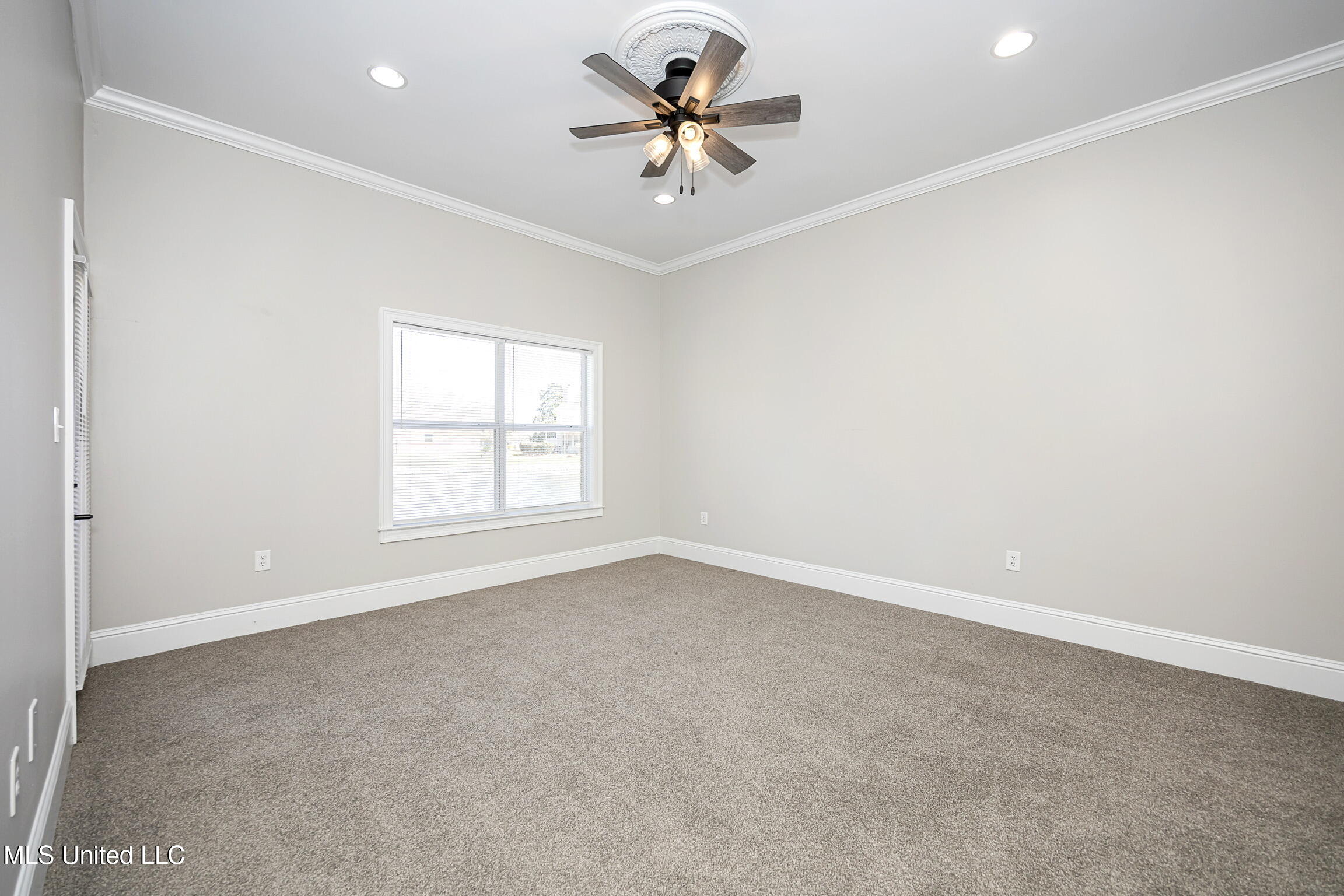 212 Capri Place, Unit 212 Ocean Springs, MS 39564 - Photo 21 of 44 Primary Br 1