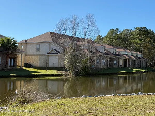 $690,000 | 212 Capri Place, Unit 212, Ocean Springs, MS 39564