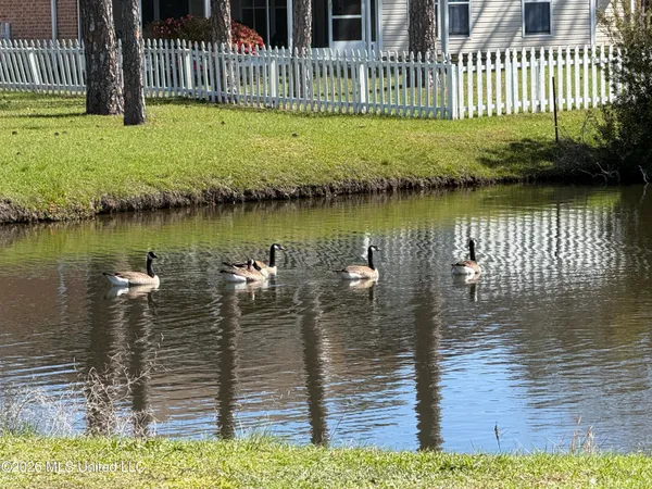 $690,000 | 212 Capri Place, Unit 212, Ocean Springs, MS 39564
