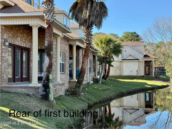 $690,000 | 212 Capri Place, Unit 212, Ocean Springs, MS 39564