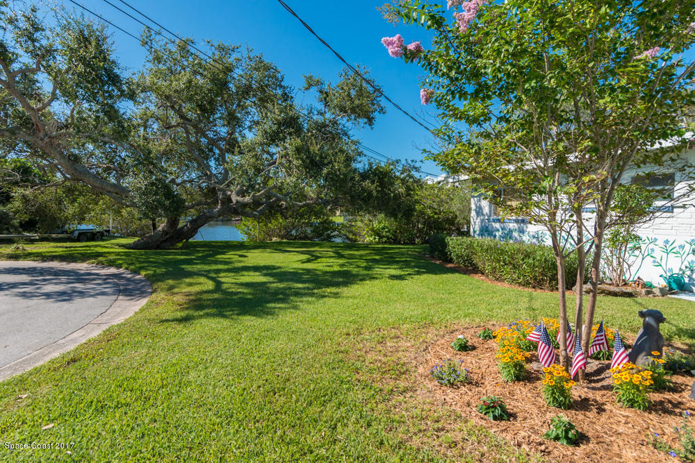124 Boca Ciega Road Cocoa Beach, FL 32931 - Photo 22 of 22 Beautiful yard