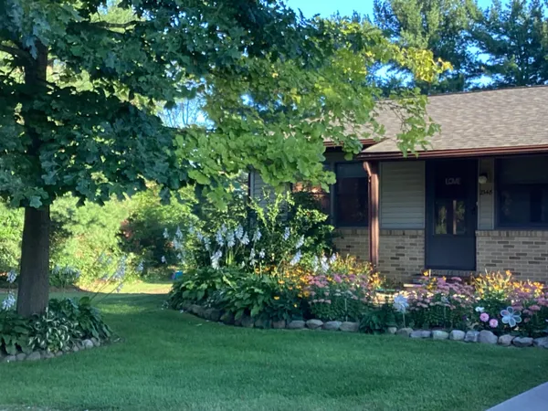 $2,150 | 2344 East Textile Road, Ann Arbor, MI 48108