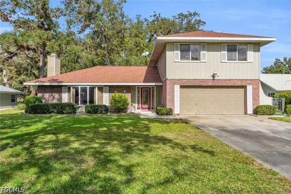 $424,900 | 1210 Riverbend Drive, LaBelle, FL 33935