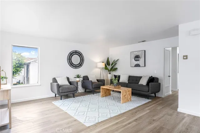 $765,000 | 9594 Pettswood Drive, Unit 4, Huntington Beach, CA 92646