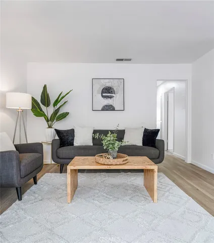 $765,000 | 9594 Pettswood Drive, Unit 4, Huntington Beach, CA 92646