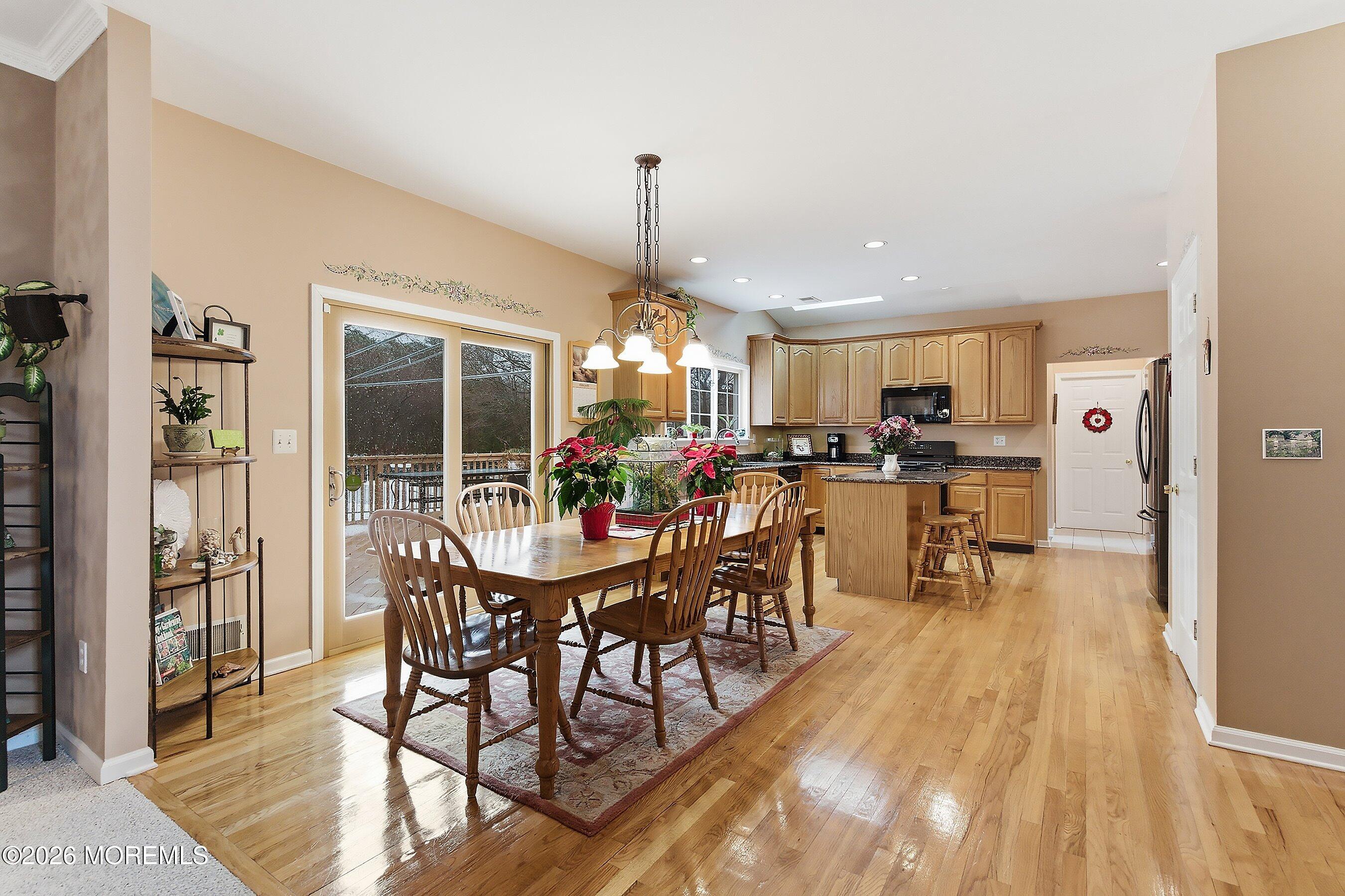 433 Meadowood Road Jackson, NJ 08527 - Photo 15 of 48 20-Breakfast 1B