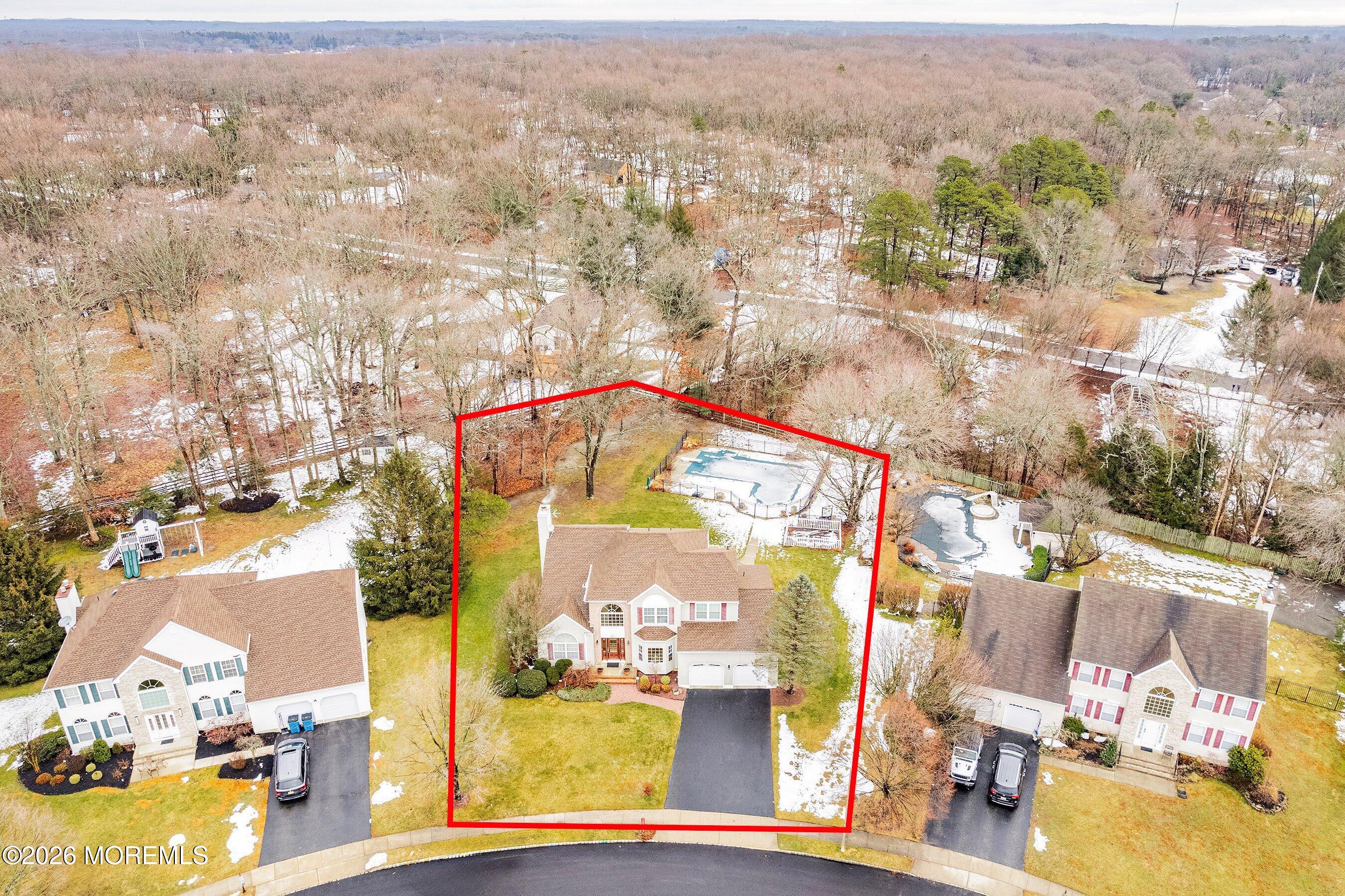 433 Meadowood Road Jackson, NJ 08527 - Photo 2 of 48 06-Front Aerial with outline DRIVEWAY
