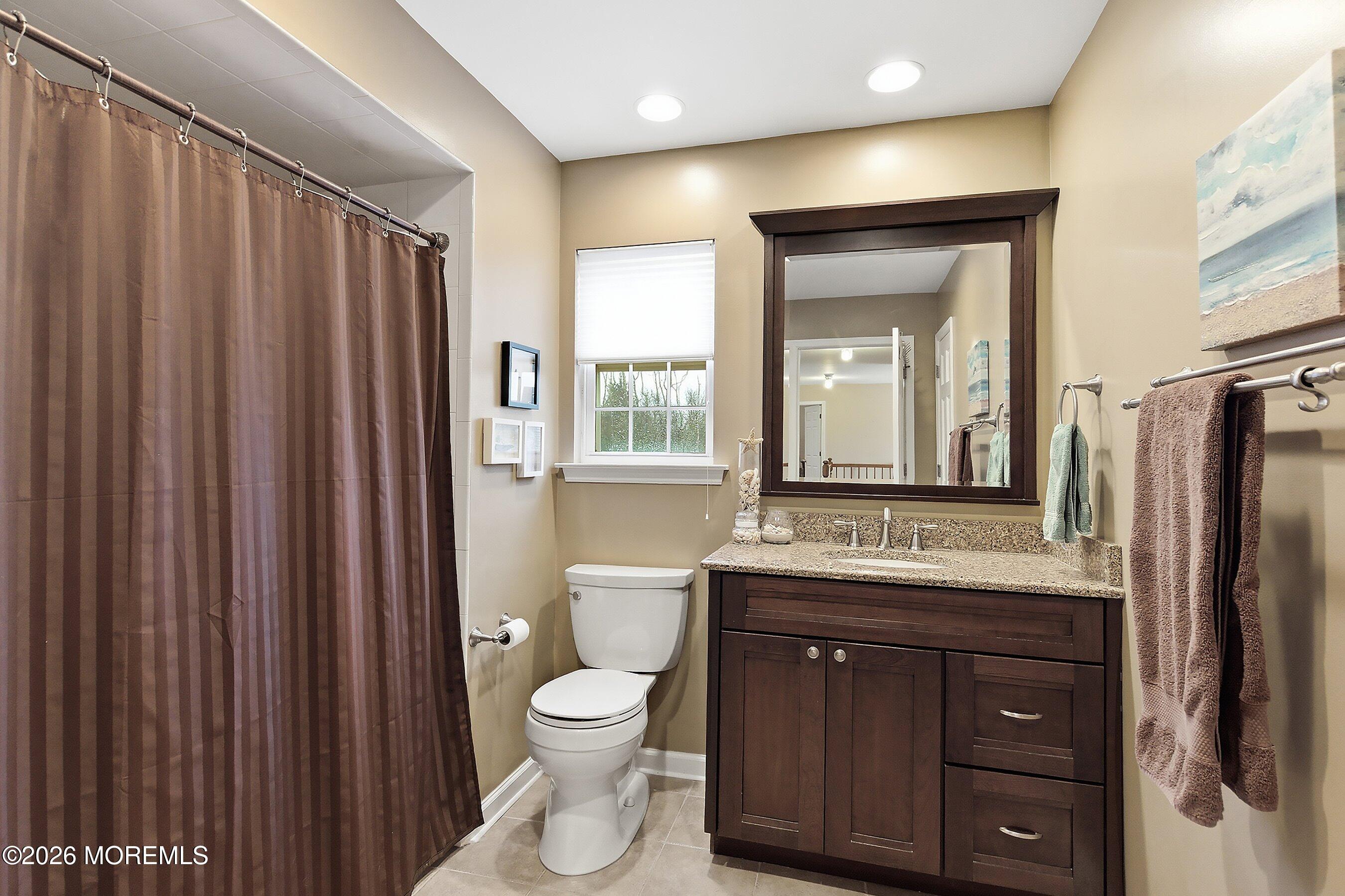 433 Meadowood Road Jackson, NJ 08527 - Photo 29 of 48 34-Bath 2