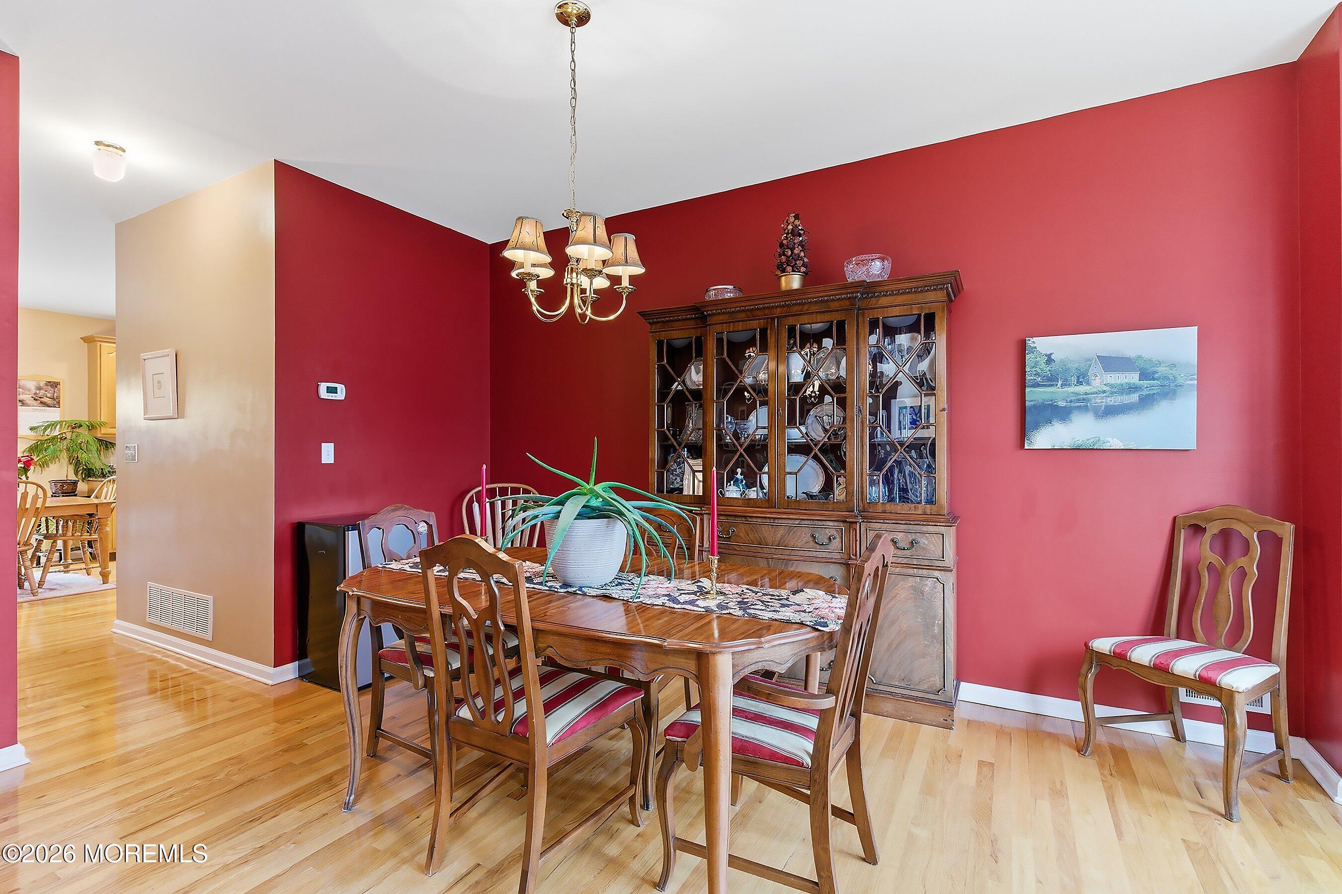 433 Meadowood Road Jackson, NJ 08527 - Photo 9 of 48 14-Dining 1B