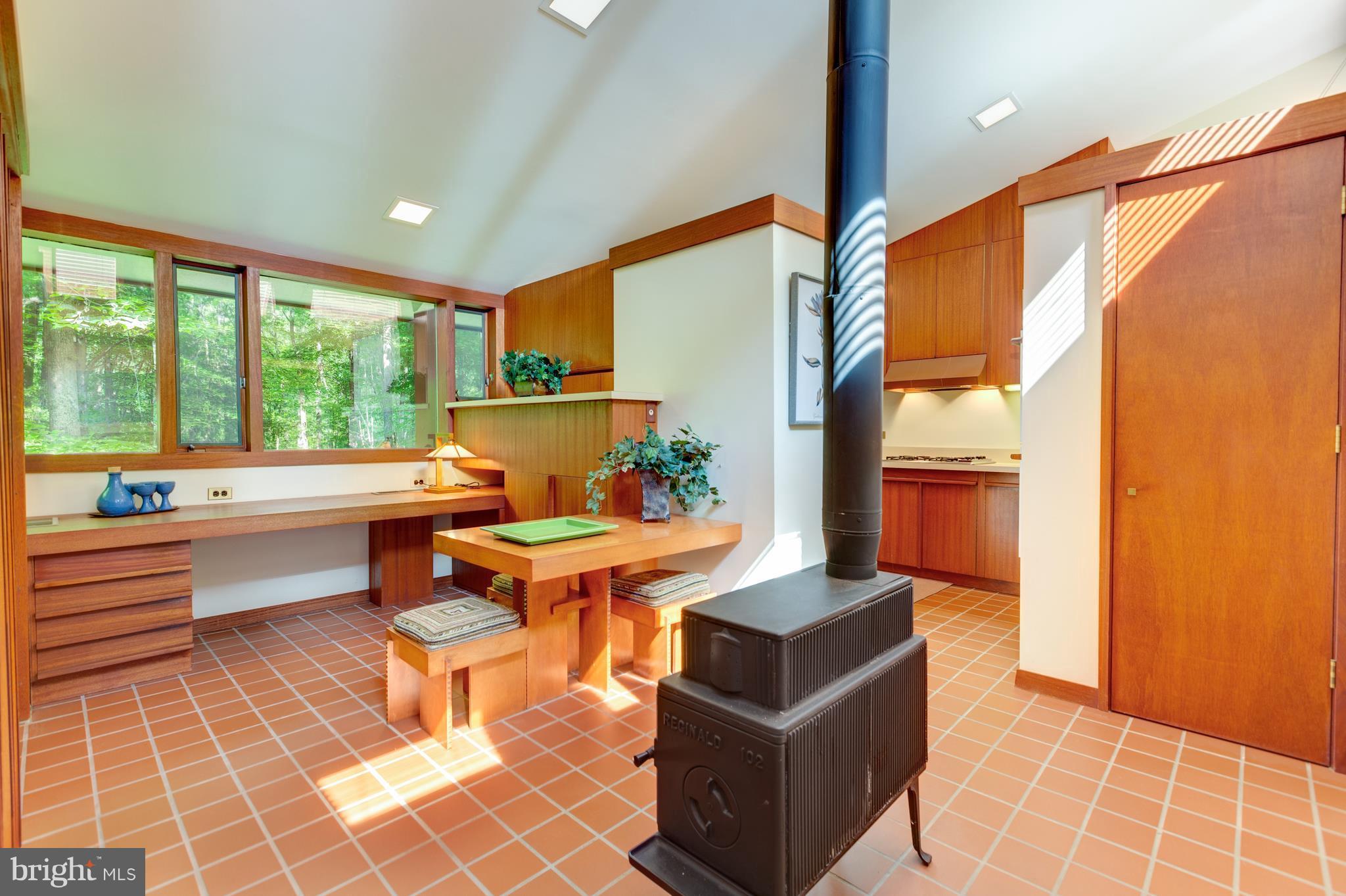 103 Jefferson Run Road Great Falls, VA 22066 - Photo 14 of 23 Interior (General)