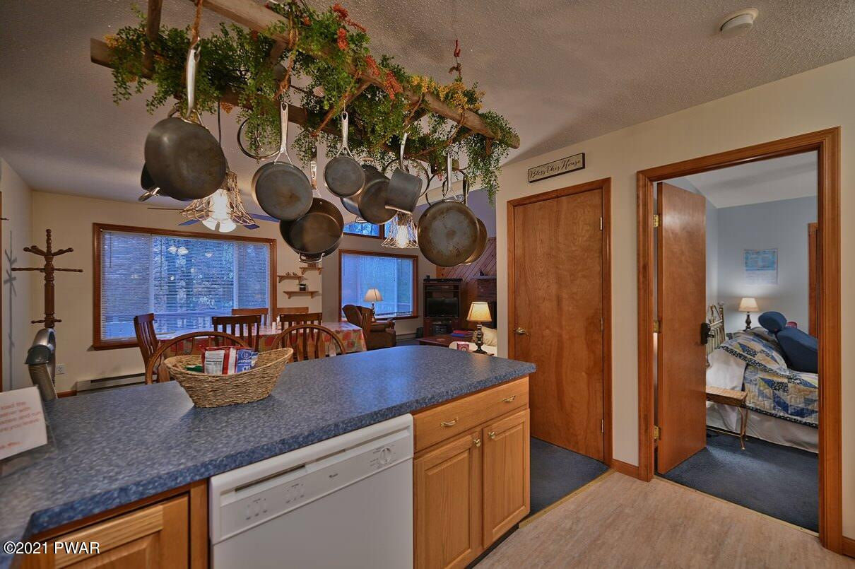 886 Deerfield Road Lake Ariel, PA 18436 - Photo 21 of 83