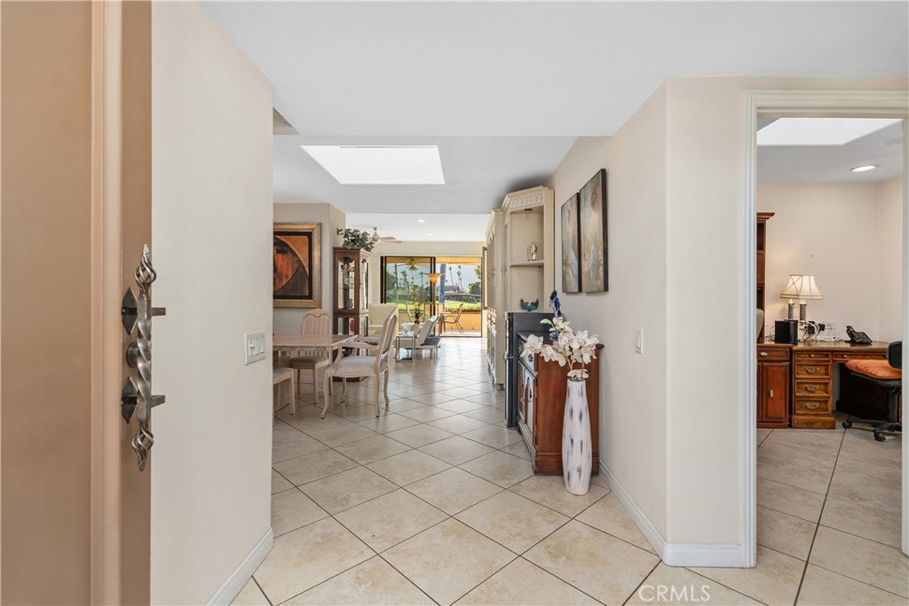 68 La Ronda Drive Rancho Mirage, CA 92270 - Photo 2 of 33