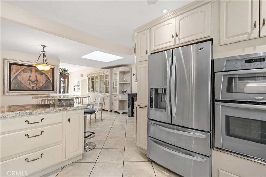 68 La Ronda Drive Rancho Mirage, CA 92270 - Photo 10 of 33