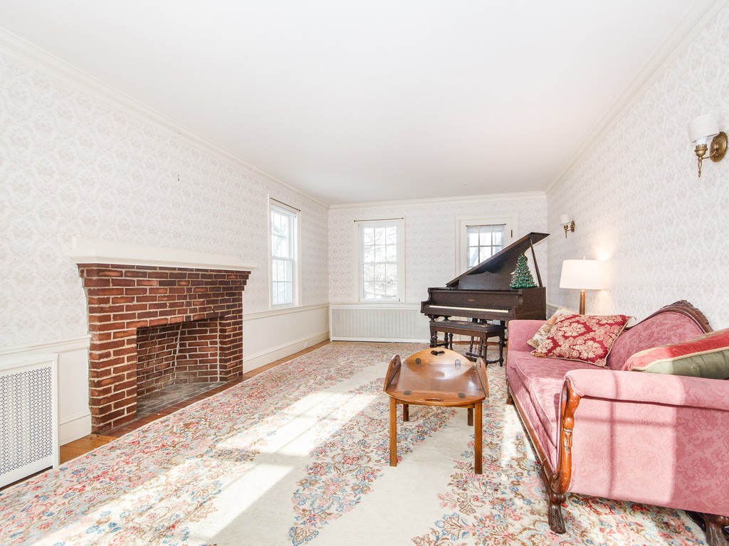 60 Undine Road Boston, MA 02135 - Photo 6 of 22 Gallery Image 6