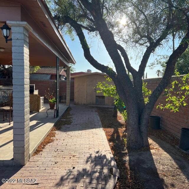 116 West Corona Road Tucson, AZ 85756 - Photo 22 of 25 Gallery Image 22