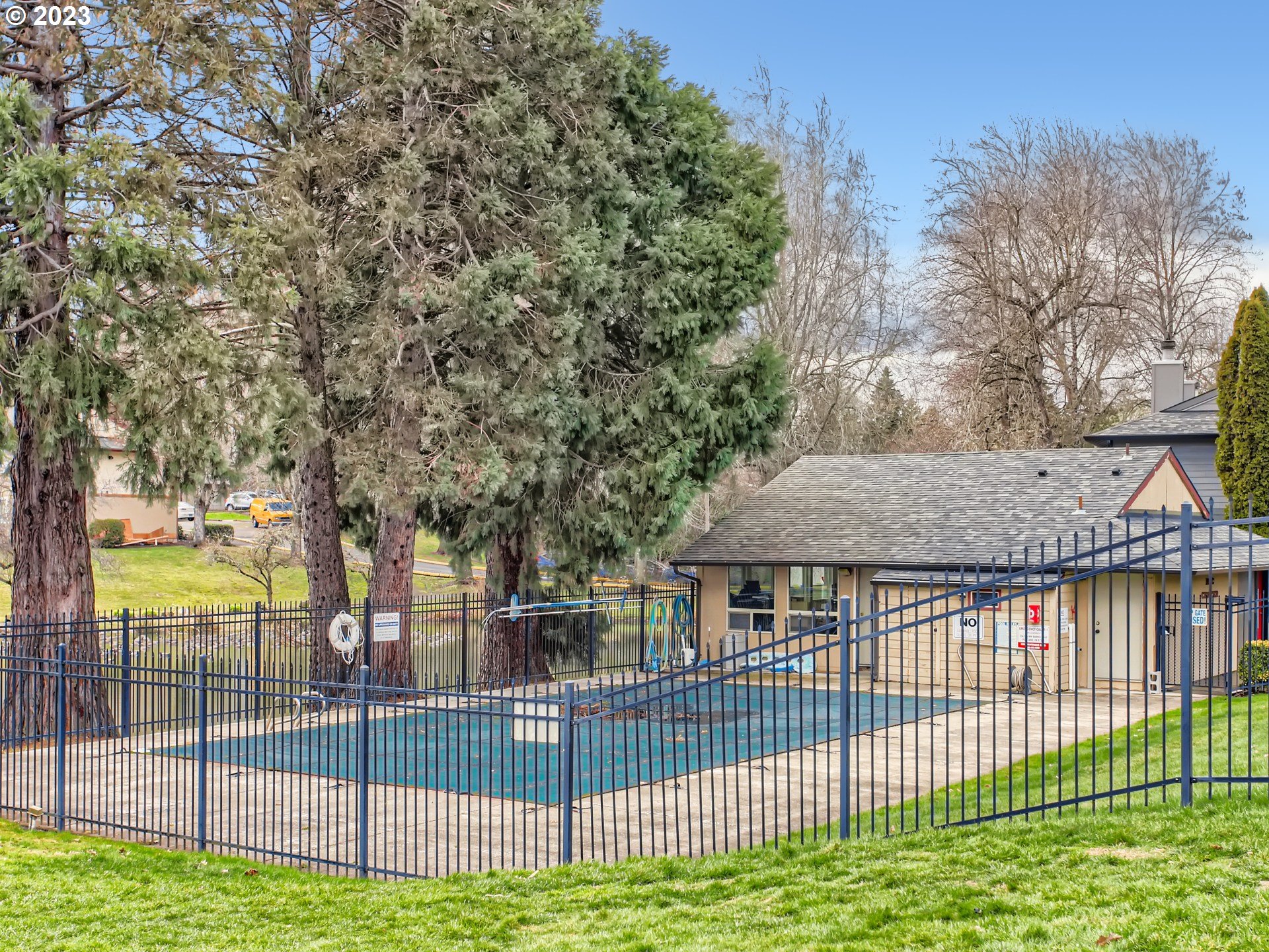 12600 Northwest Barnes Road, Unit 8 Portland, OR 97229 - Photo 19 of 21 Swimming Pool