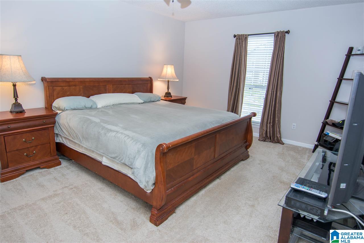 141 West Stonehaven Circle Pelham, AL 35124 - Photo 6 of 19