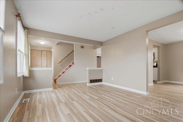 1314 Waycross Road Forest Park, OH 45240 - Photo 3 of 23