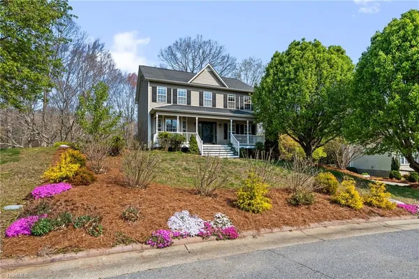 $399,900 | 135 Valleyoak Court, Clemmons, NC 27012