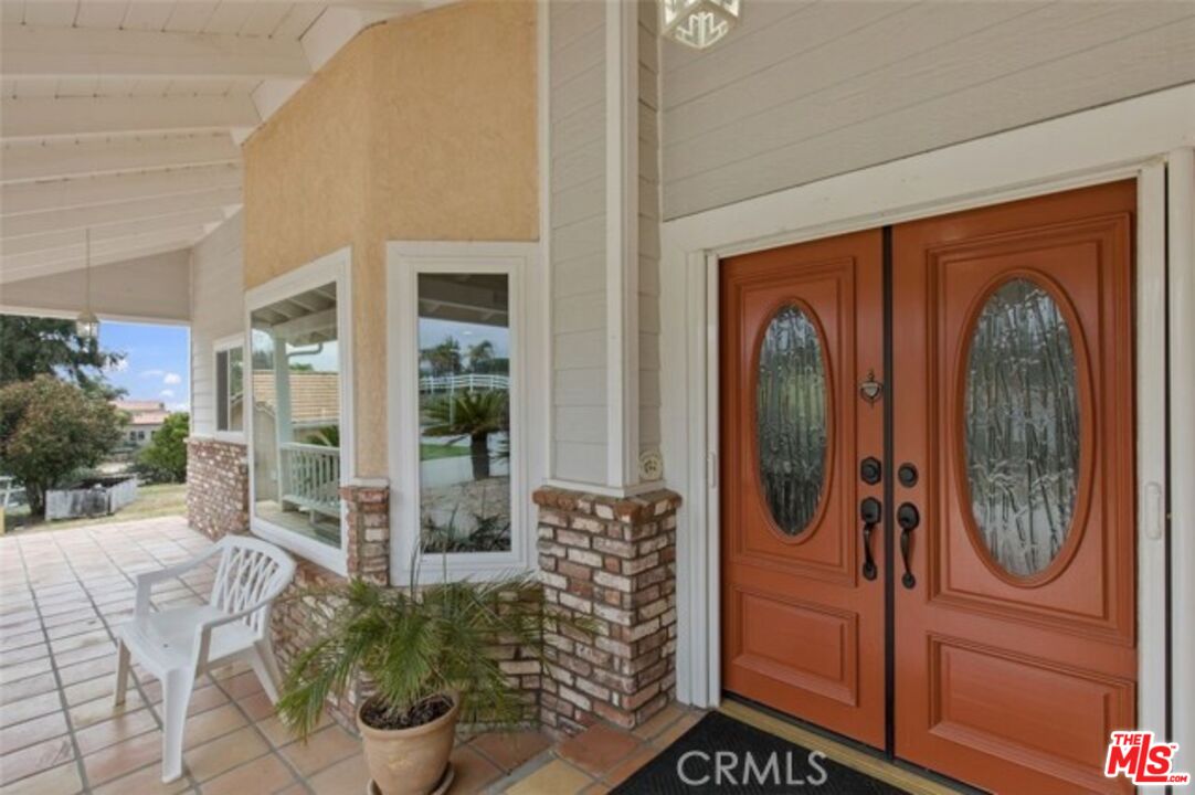 37200 Glen Oaks Road, Unit 3 Temecula, CA 92592 - Photo 13 of 25 a view of a entryway door of the house