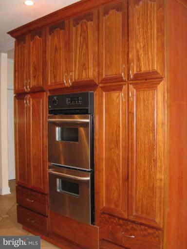 408 Marshall Road Southwest Vienna, VA 22180 - Photo 12 of 29 Kitchen #2