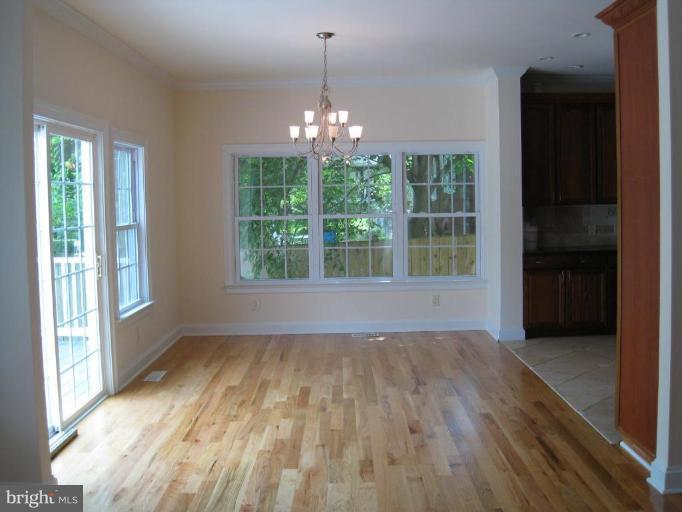 408 Marshall Road Southwest Vienna, VA 22180 - Photo 10 of 29 Dining Room