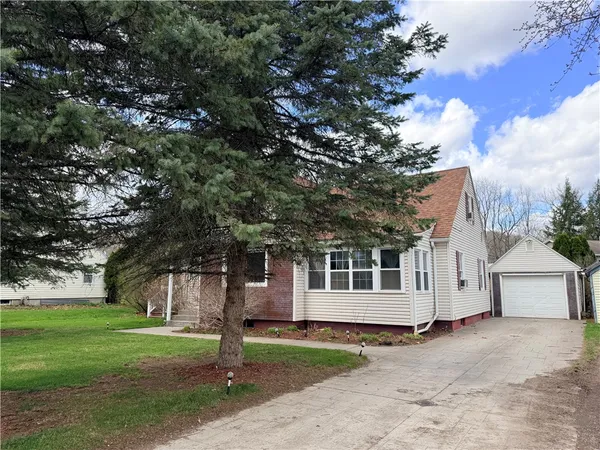 $225,900 | 7 McHenry Valley Road, Almond, NY 14804