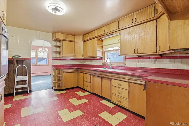 $425,000 | 501 North 6th Avenue, Brighton, CO 80601