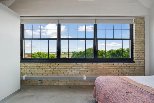 $2,850 | 730 Northeast Stinson Boulevard, Unit 414, Minneapolis, MN 55413