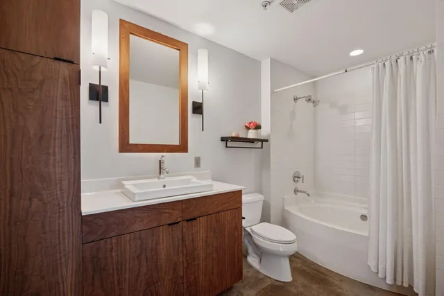 $2,850 | 730 Northeast Stinson Boulevard, Unit 414, Minneapolis, MN 55413