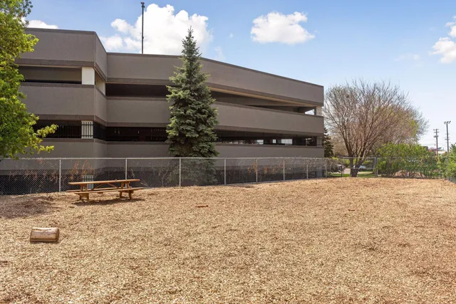 $2,850 | 730 Northeast Stinson Boulevard, Unit 414, Minneapolis, MN 55413