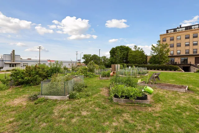 $2,850 | 730 Northeast Stinson Boulevard, Unit 414, Minneapolis, MN 55413