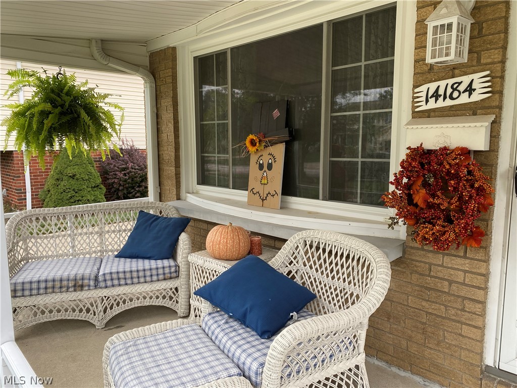 14184 Sheldon Road Cleveland, OH 44142 - Photo 2 of 29