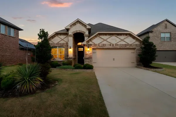 $459,900 | 1209 Rushmore Drive, Burleson, TX 76028