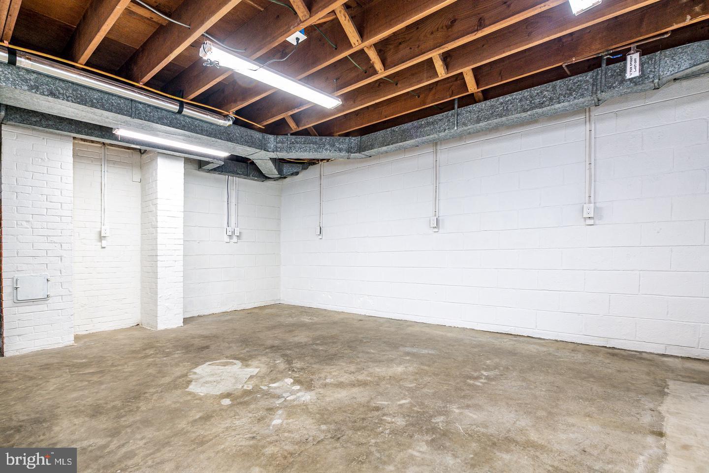 4848 Reservoir Road Northwest Washington, DC 20007 - Photo 33 of 49