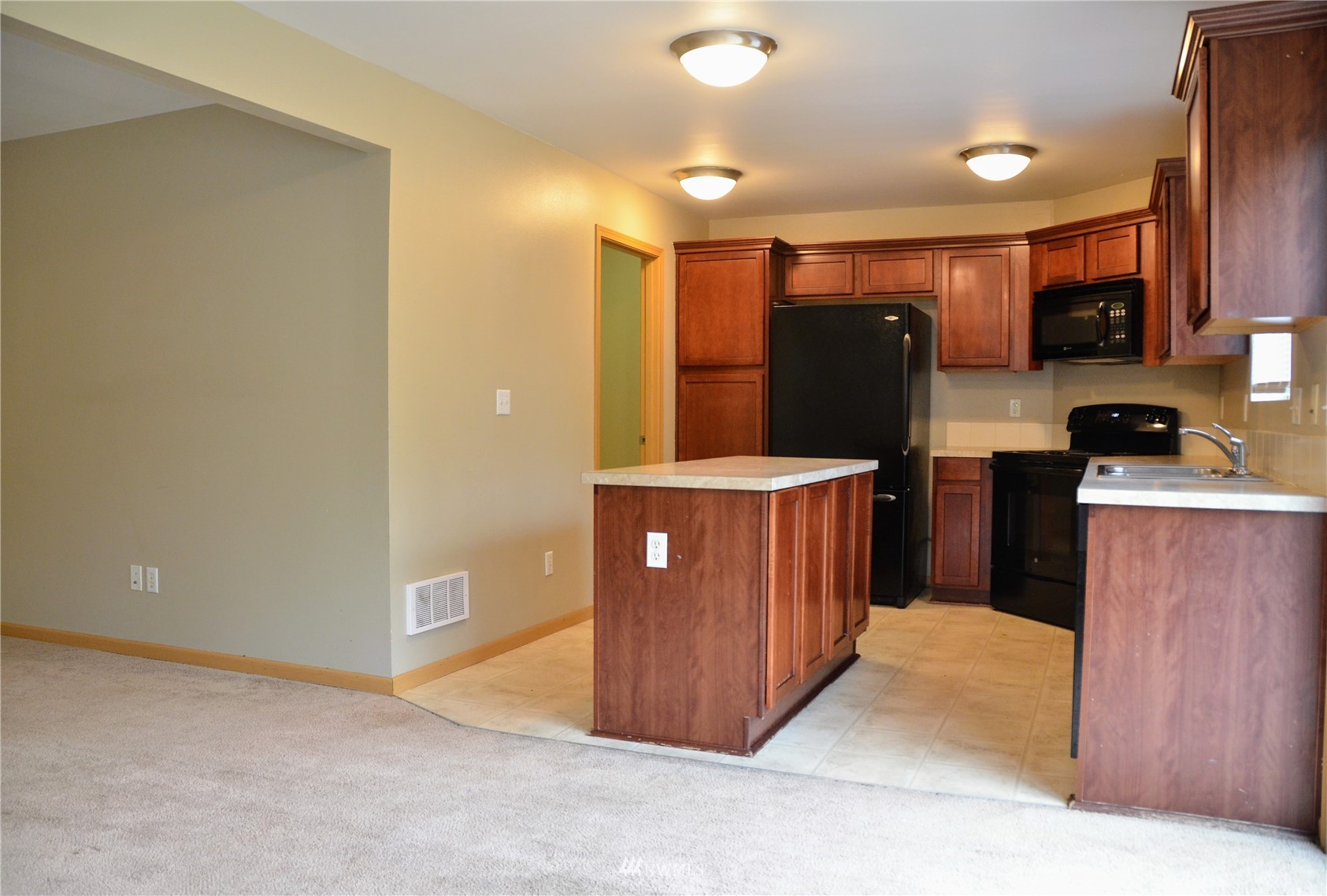 4422 Roxanna Loop Southeast Lacey, WA 98503 - Photo 6 of 18 Gallery Image 6