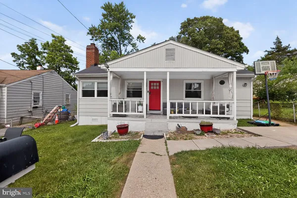 $325,999 | 401 70th Street, Capitol Heights, MD 20743