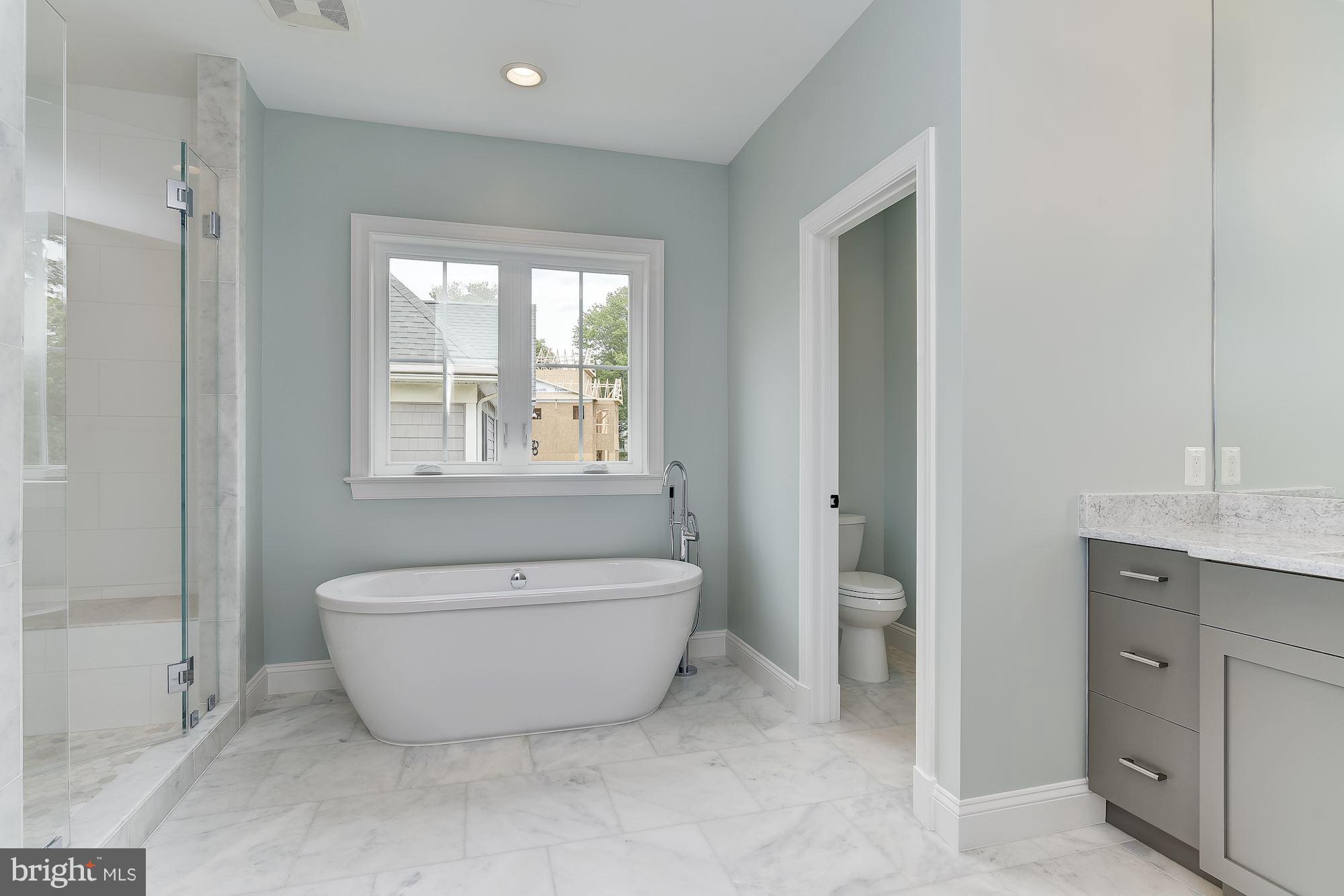 5914 Rolston Road Bethesda, MD 20817 - Photo 20 of 27 Bath (Master)