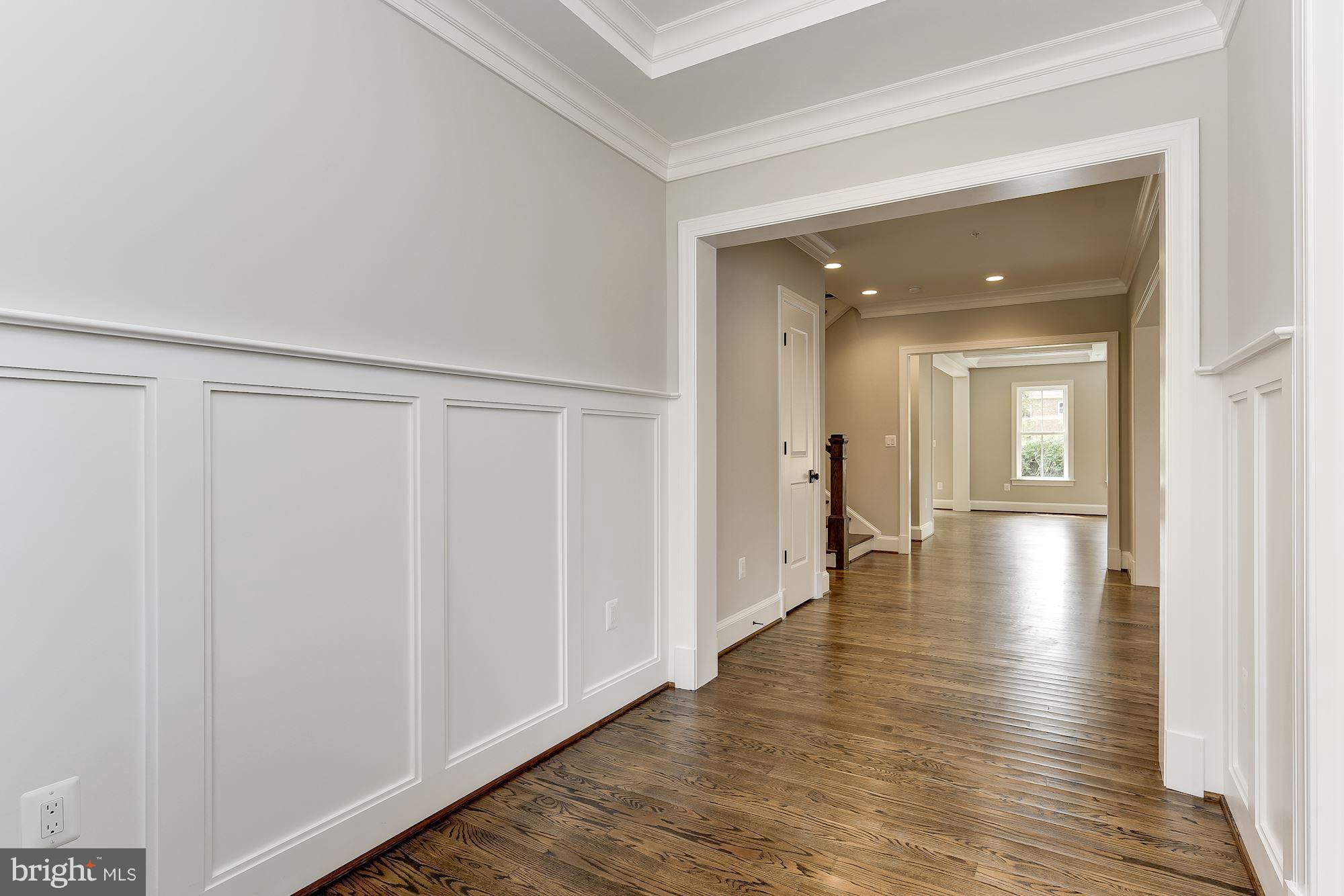 5914 Rolston Road Bethesda, MD 20817 - Photo 3 of 27 Interior (General)