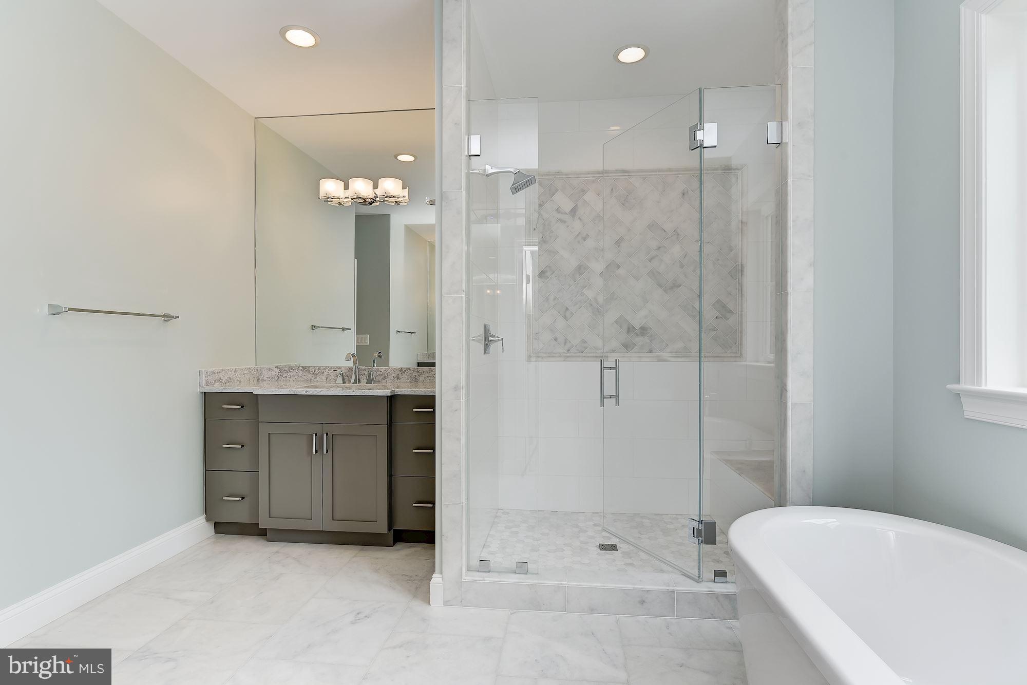 5914 Rolston Road Bethesda, MD 20817 - Photo 21 of 27 Bath (Master)