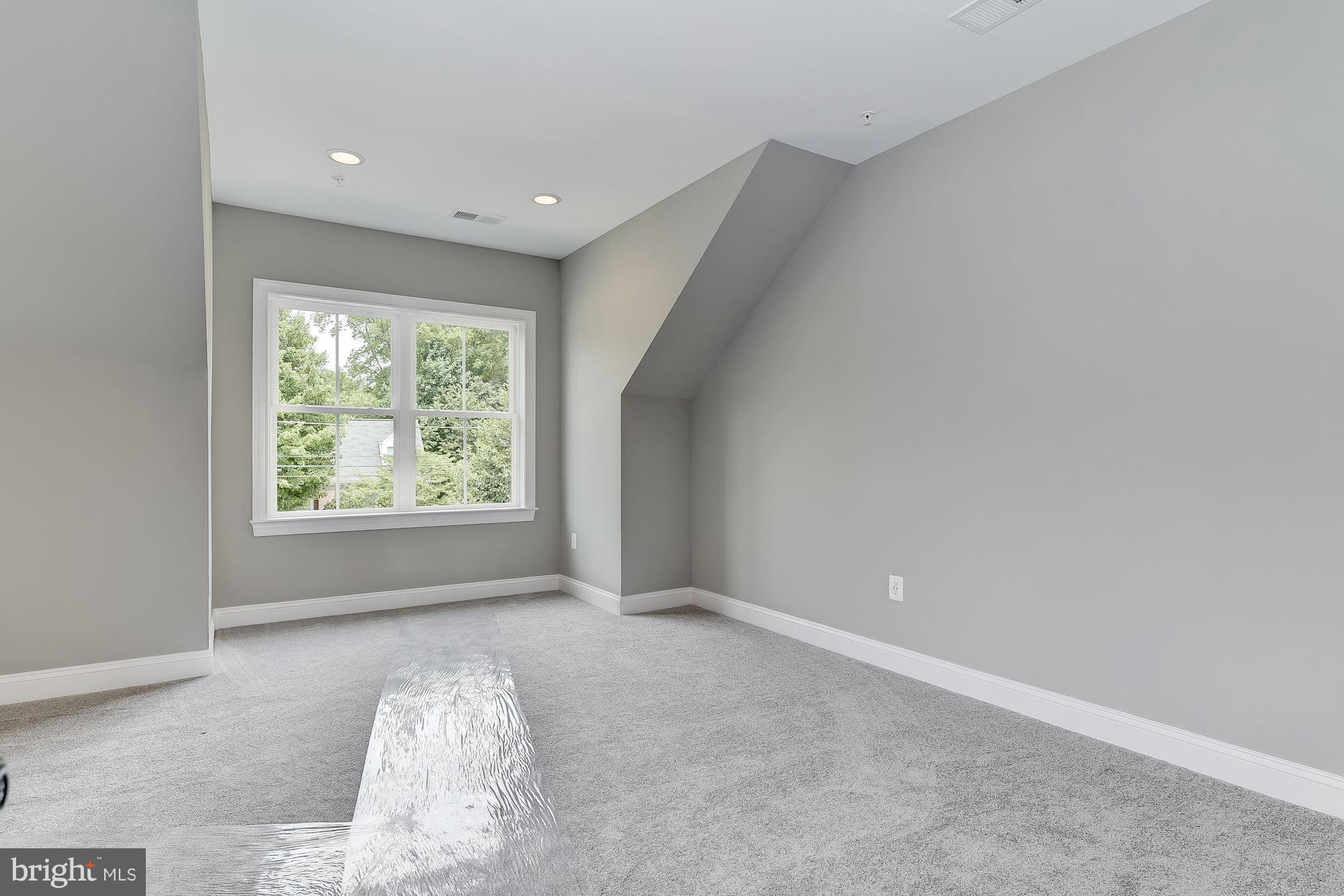 5914 Rolston Road Bethesda, MD 20817 - Photo 23 of 27 Bedroom