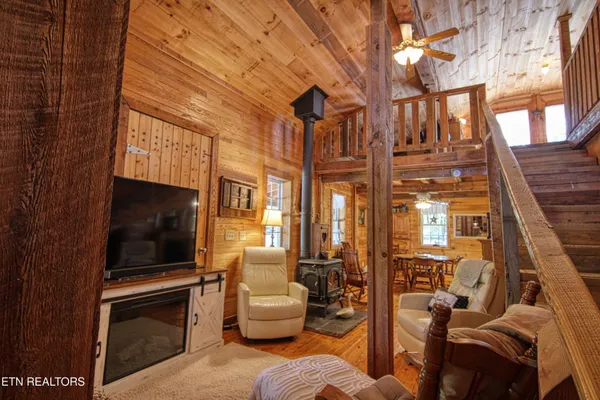 $795,000 | 147 Akers Chapel Loop, Jamestown, TN 38556