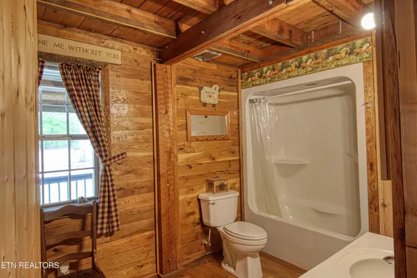 $795,000 | 147 Akers Chapel Loop, Jamestown, TN 38556